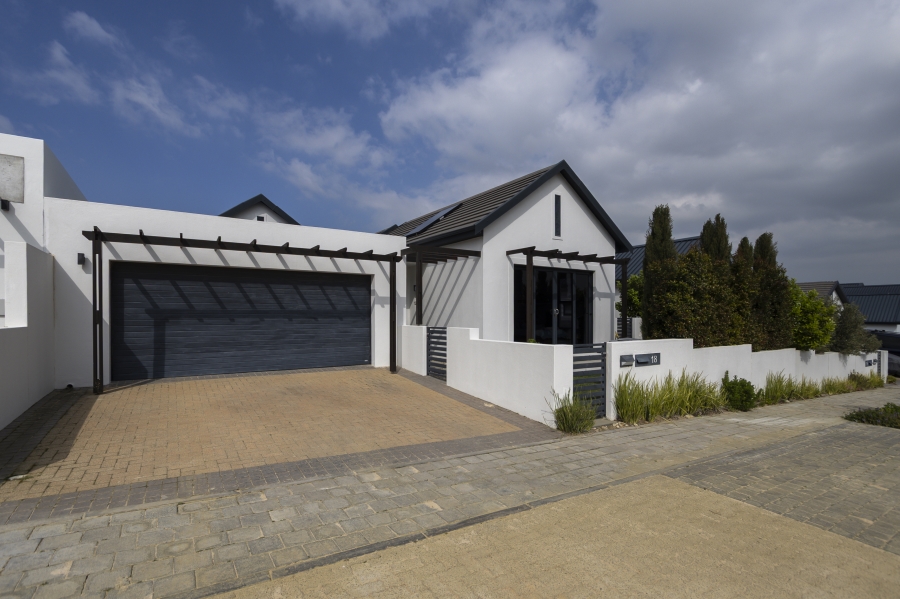 3 Bedroom Property for Sale in Sitari Country Estate Western Cape
